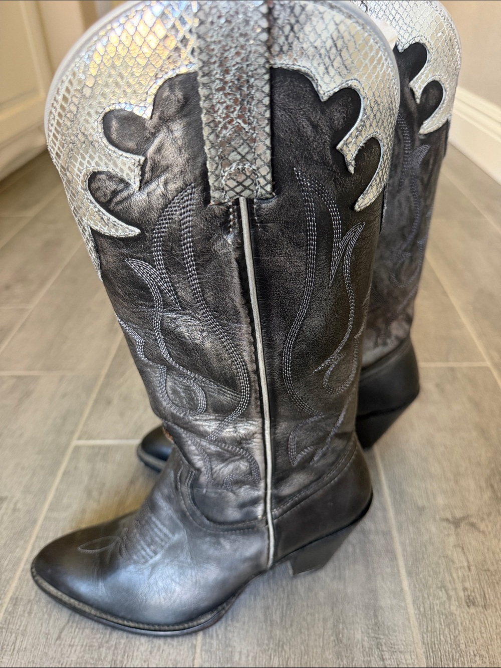 Idyllwind Black Leather Western Boots with Silver Snakeskin Trim